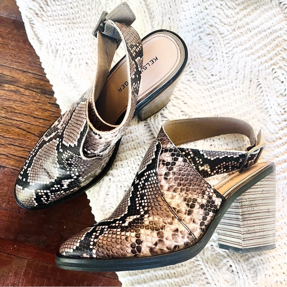 KELSI DAGGER | Leather Snakeskin Slingback Shoes